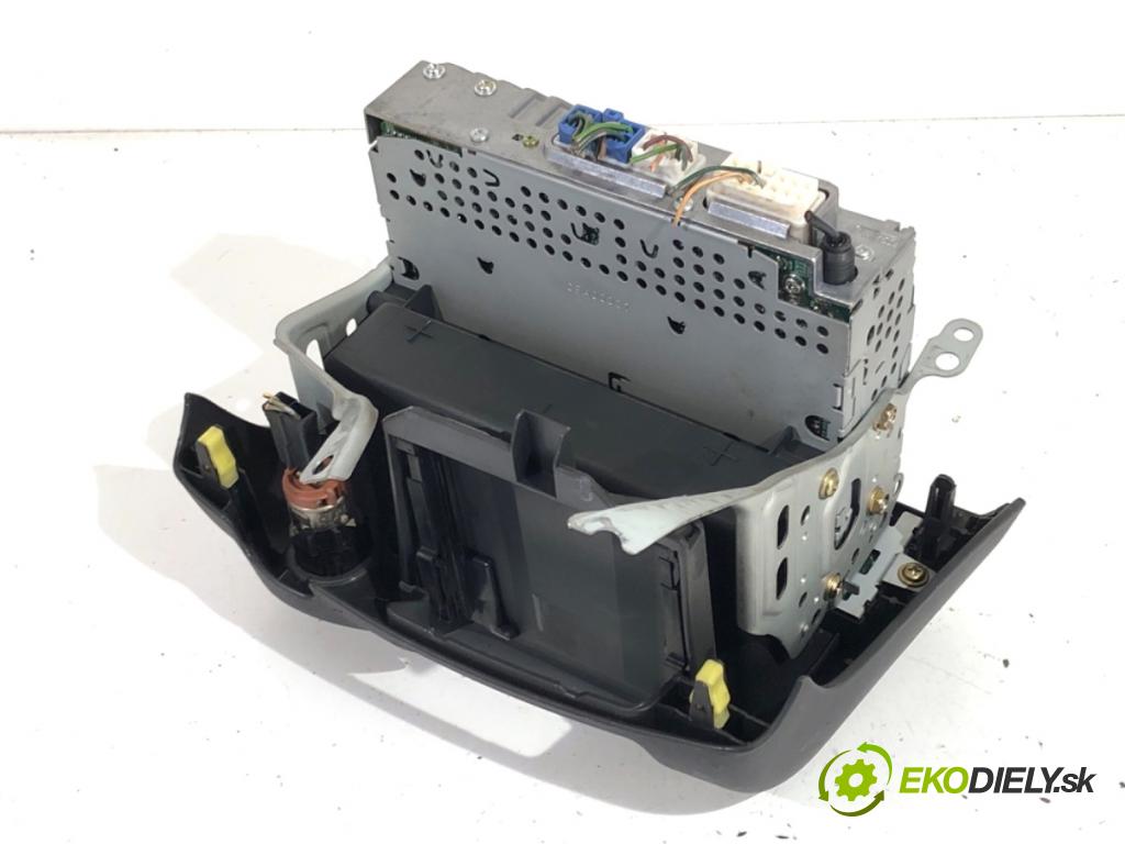 TOYOTA YARIS I liftback 2005 55 kW 1.4 D-4D (NLP10_) 1364 RADIO 86120-0D140 (Audio zariadenie)