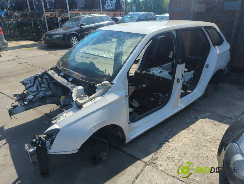 SKODA FABIA III liftback 2017 70 kW 1.0 TSI 999 KAROSERIA ČTVRŤÁK blatník zadní část levý pravý práh střecha PODŁUŻNICA levý pravý