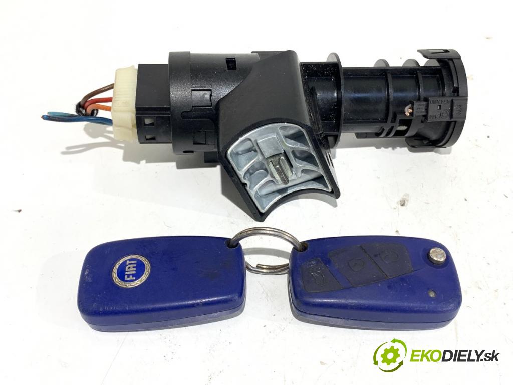 FIAT STILO liftback 2004 70 kW 1.4 16V (192AXH1B, 192BXH1B) 1368 spinačka 00467601520 (Spínacia skrinka)