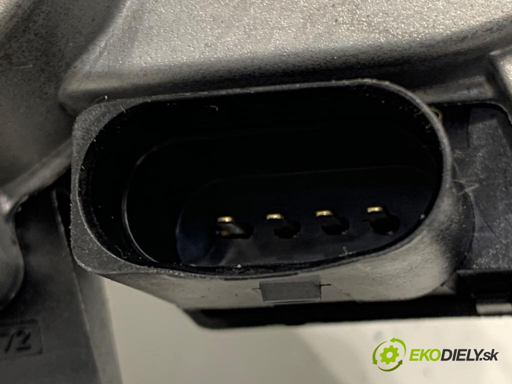 SKODA FABIA III liftback 2017 70 kW 1.0 TSI 999 motor stěračů zadní část 5F4955711A