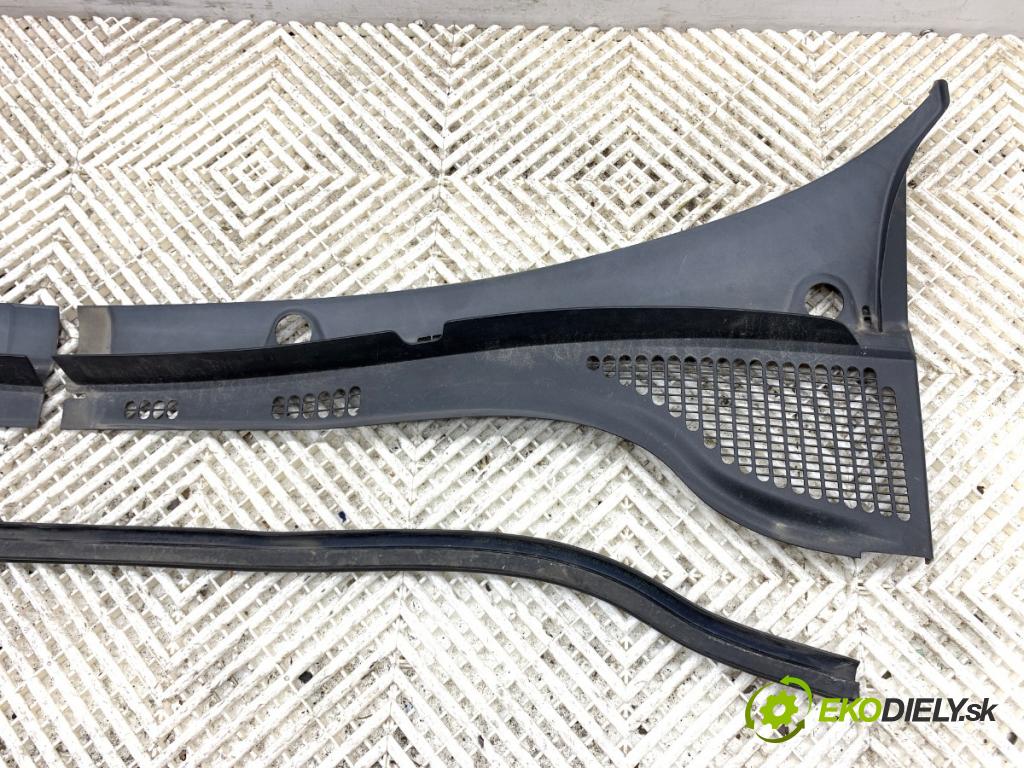 SKODA FABIA III liftback 2017 70 kW 1.0 TSI 999 Torpédo, plast pod čelné okno 6V1819415 (Torpédo (plast pod čelným sklom))