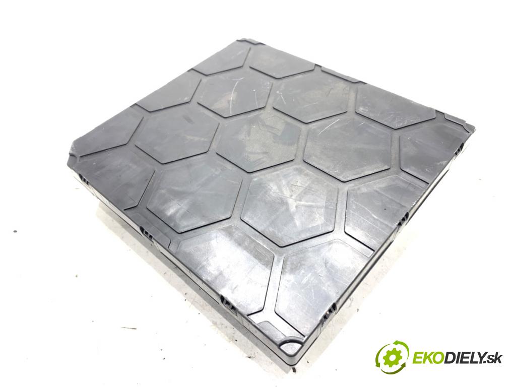 SKODA FABIA III liftback 2017 70 kW 1.0 TSI 999 Modul komfortu 6C0937087E (Modul komfortu)