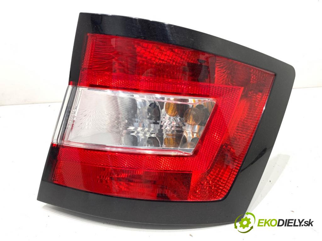 SKODA FABIA III liftback 2017 70 kW 1.0 TSI 999 světlo pravý zadní část 6V9945096