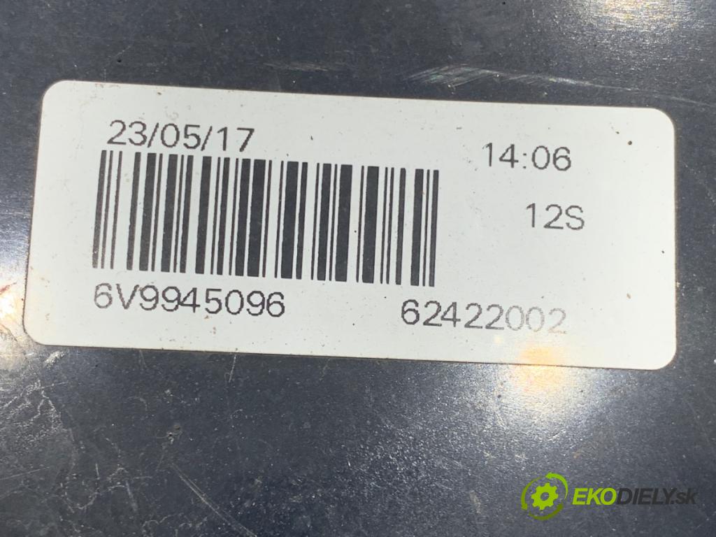 SKODA FABIA III liftback 2017 70 kW 1.0 TSI 999 světlo pravý zadní část 6V9945096