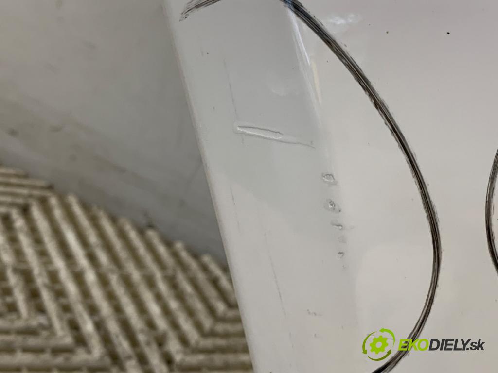 SKODA FABIA III liftback 2017 70 kW 1.0 TSI 999 Dvere pravy zad LF9E