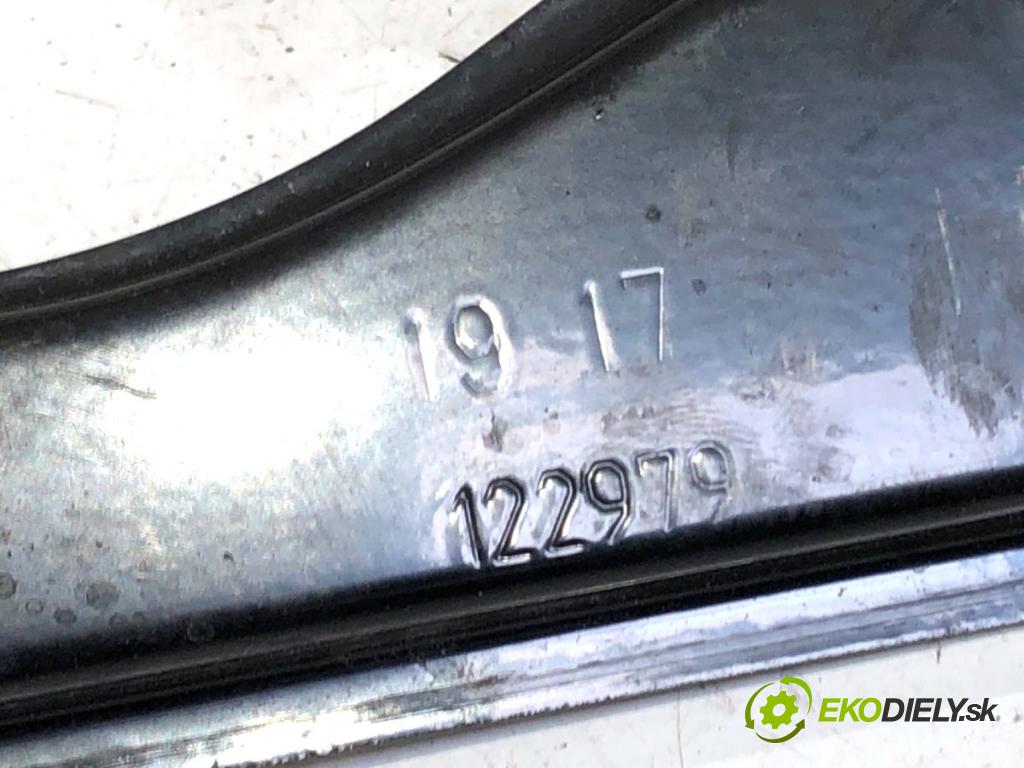 SKODA FABIA III liftback 2017 70 kW 1.0 TSI 999 mechanismus okna pravý zadní část
