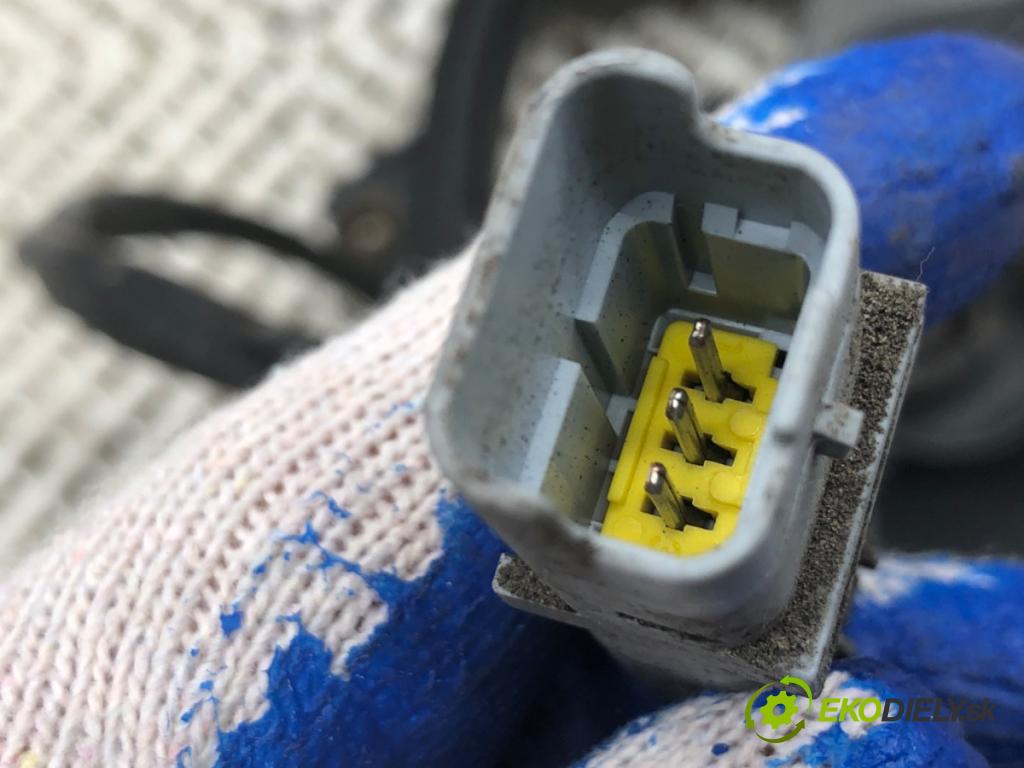 PEUGEOT 407 sedan 2004 100 kW 2.0 (6DRFNB, 6DRFNE) 1997 ventilátor chladiče  (Ventilátor)