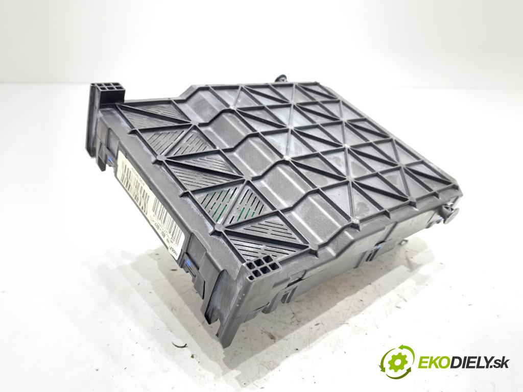 PEUGEOT 407 sedan 2004 100 kW 2.0 (6DRFNB, 6DRFNE) 1997 modul BSI 9655221080 (Pojistková skříňka)