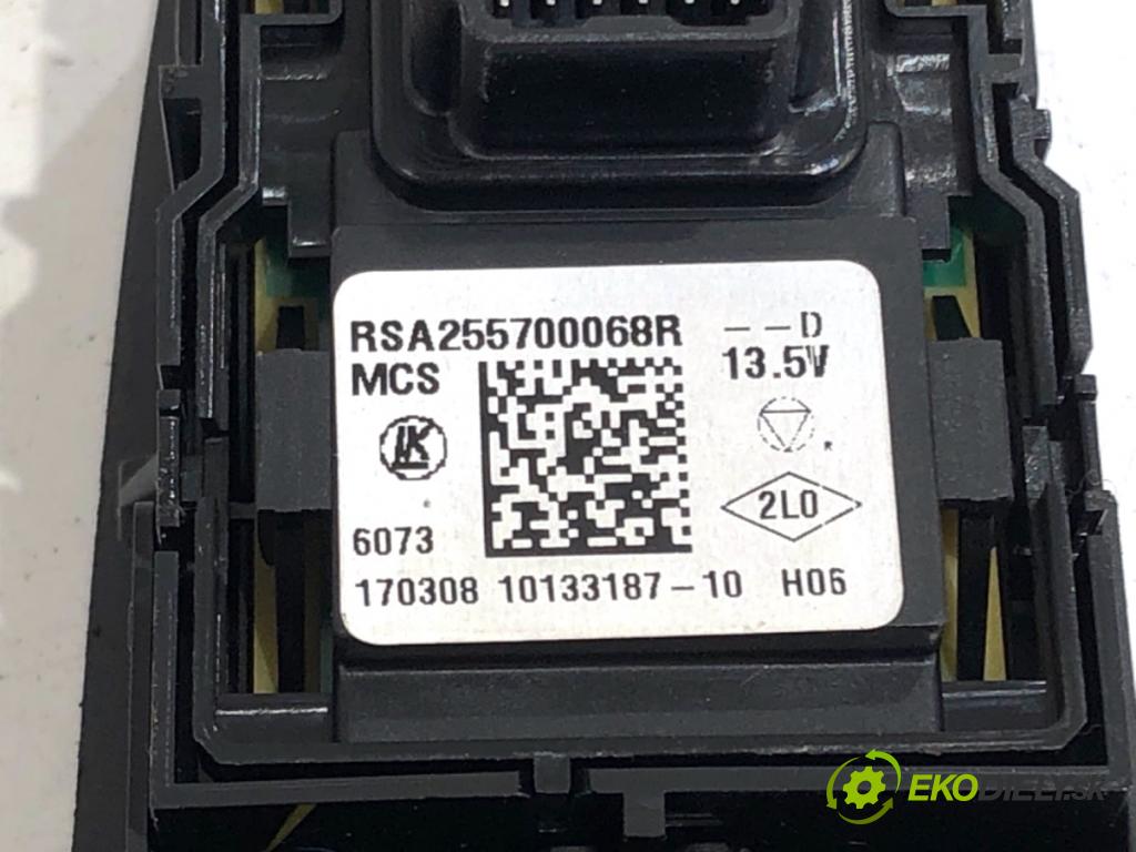 RENAULT CLIO IV liftback 2017 55 kW 1.5 dCi 75 1461 Prepínač okien 255700068R (Prepínacie páčky pod volantom)