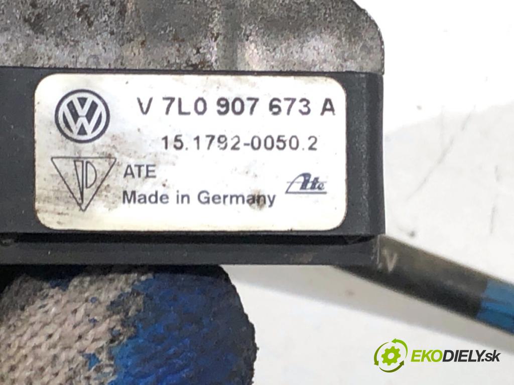 VW TOUAREG SUV 2006 165 kW 3.0 V6 TDI 2967 snímač zrychlení 7L0907673A