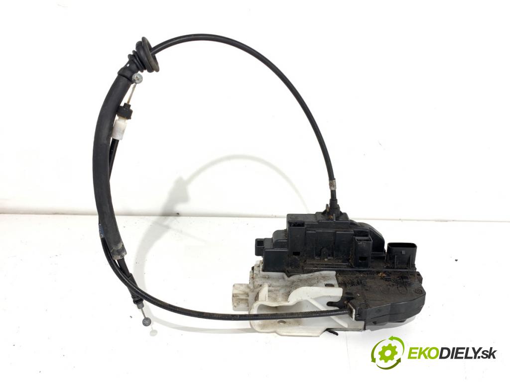 KIA CEED liftback 2011 77 kW 1.4 1396 zámok dveře pravý zadní část 