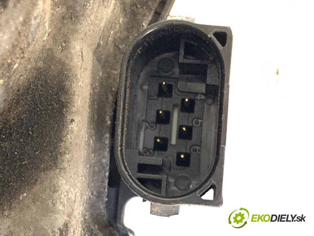 KIA CEED liftback 2011 77 kW 1.4 1396 Škrtiaca klapka 35100-2B150 (Škrtiaca klapka)