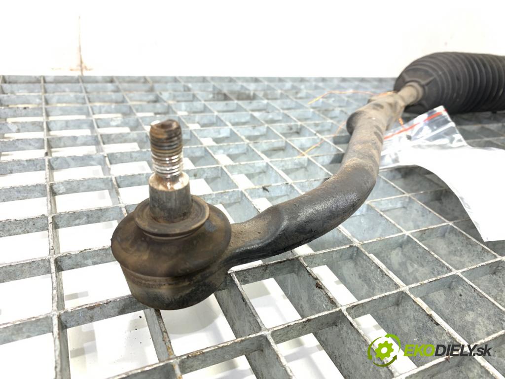 KIA CEED liftback 2011 77 kW 1.4 1396 řízení  (Řízení)