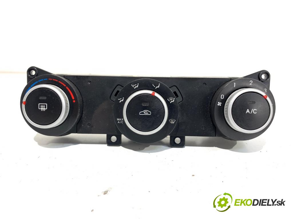 KIA CEED liftback 2011 77 kW 1.4 1396 Panel ovládania kúrenia 97250-1H221 (Prepínacie páčky pod volantom)