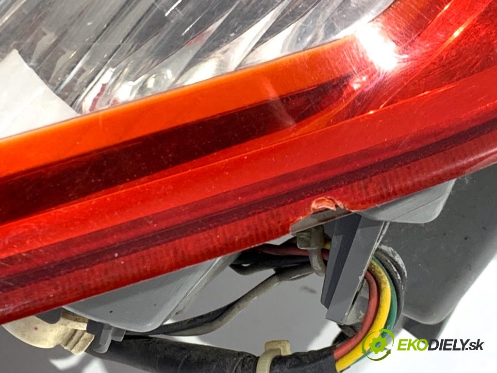 KIA CEED liftback 2011 77 kW 1.4 1396 Svetlo ľavy zad
