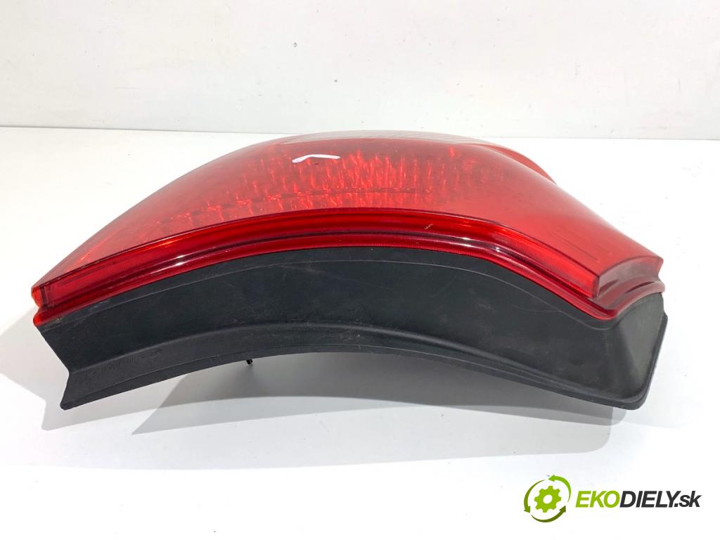 KIA CEED liftback 2011 77 kW 1.4 1396 Svetlo ľavy zad