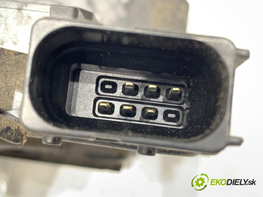 FIAT GRANDE PUNTO liftback 2006 57 kW 1.4 (199AXB11, 199AXB1A, 199BXB1A, 199AXL1A) 1368 zámok dveře pravý přední část 55701964