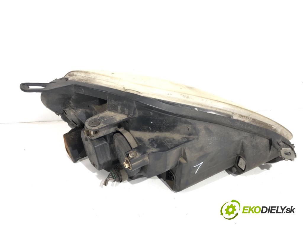 FIAT GRANDE PUNTO liftback 2006 57 kW 1.4 (199AXB11, 199AXB1A, 199BXB1A, 199AXL1A) 1368 světlomet levý přední část