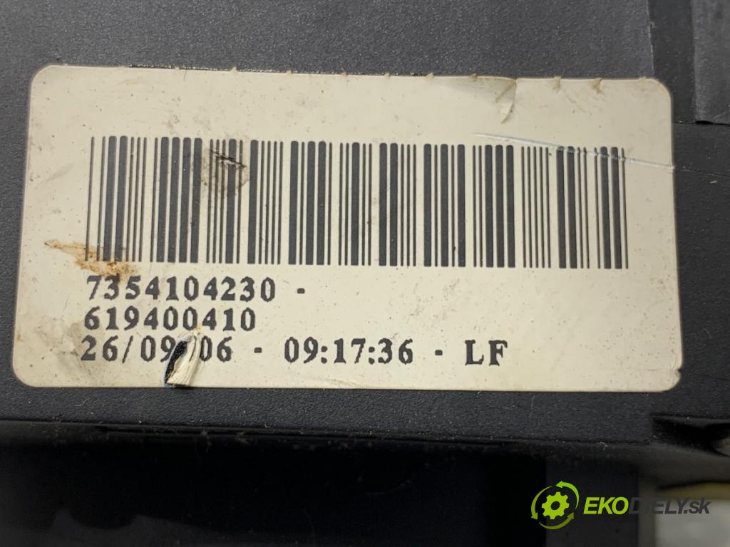 FIAT GRANDE PUNTO liftback 2006 57 kW 1.4 (199AXB11, 199AXB1A, 199BXB1A, 199AXL1A) 1368 Prepínač kombinovaný 7354104230 (Prepínacie páčky pod volantom)