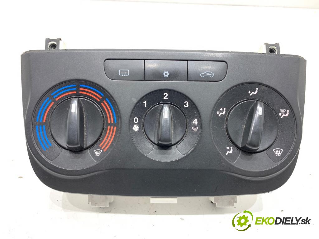 FIAT GRANDE PUNTO liftback 2006 57 kW 1.4 (199AXB11, 199AXB1A, 199BXB1A, 199AXL1A) 1368 Panel ovládania kúrenia  (Prepínacie páčky pod volantom)