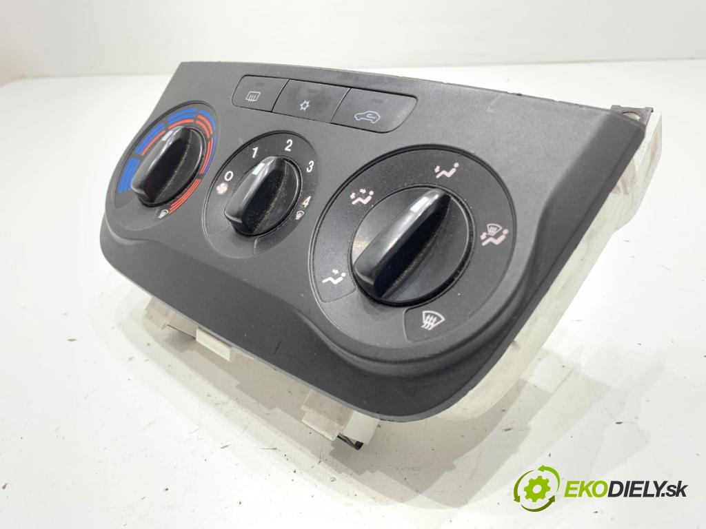FIAT GRANDE PUNTO liftback 2006 57 kW 1.4 (199AXB11, 199AXB1A, 199BXB1A, 199AXL1A) 1368 Panel ovládania kúrenia  (Prepínacie páčky pod volantom)