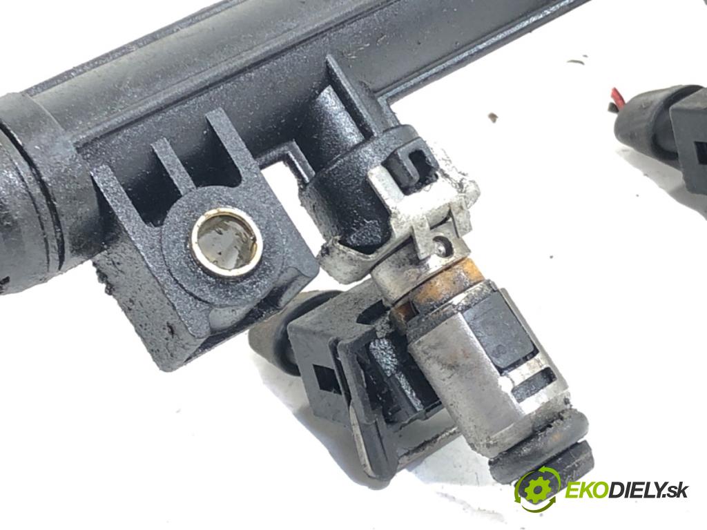 FIAT GRANDE PUNTO liftback 2006 57 kW 1.4 (199AXB11, 199AXB1A, 199BXB1A, 199AXL1A) 1368 Lišta vstrekovacia  (Vstrekovacia lišta)