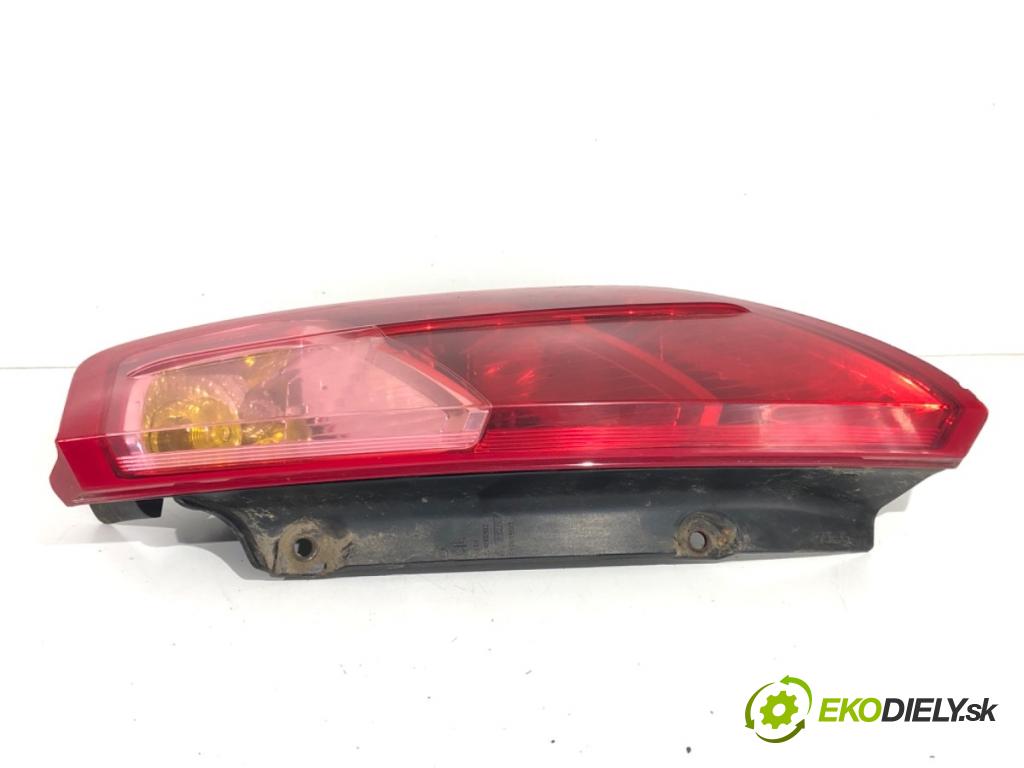 FIAT GRANDE PUNTO liftback 2006 57 kW 1.4 (199AXB11, 199AXB1A, 199BXB1A, 199AXL1A) 1368 světlo pravý zadní část