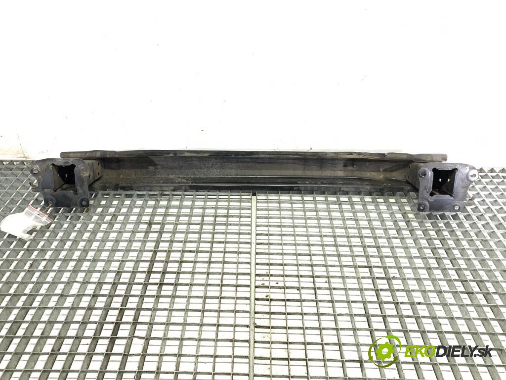 VW PASSAT B8 sedan 2016 140 kW 2.0 TDI 4motion 1968 výztuha nárazníka zadní část  (Zadní výztuha)
