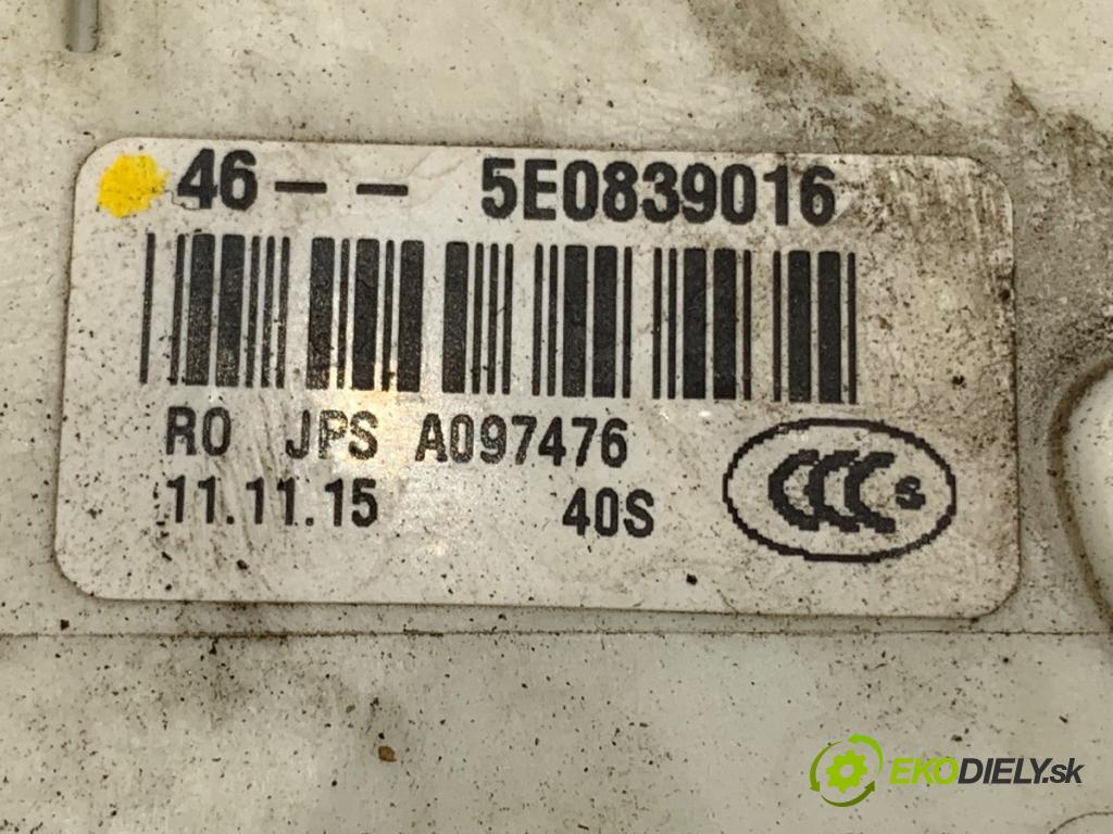 VW PASSAT B8 sedan 2016 140 kW 2.0 TDI 4motion 1968 zámok dveře pravý zadní část 5E0839016