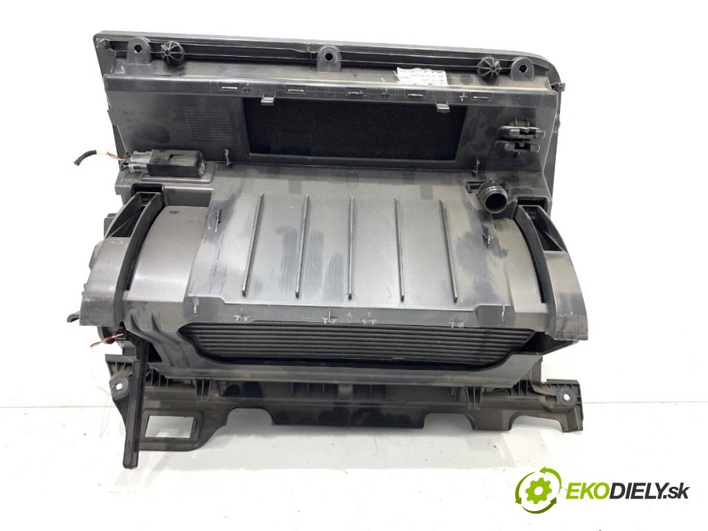 VW PASSAT B8 sedan 2016 140 kW 2.0 TDI 4motion 1968 Priehradka, kastlík spolujazdca 3G1857097Q (Priehradka (kastlík))