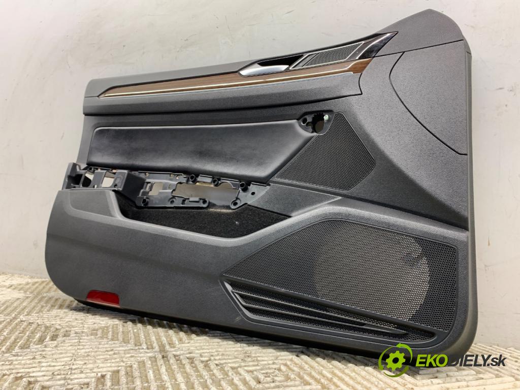 VW PASSAT B8 sedan 2016 140 kW 2.0 TDI 4motion 1968 čalúnenie Dvere ľavy predný