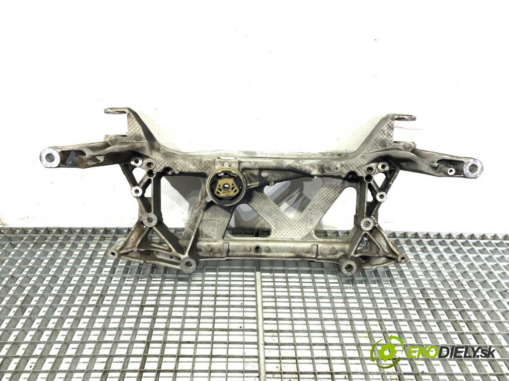 VW PASSAT B8 sedan 2016 140 kW 2.0 TDI 4motion 1968 výztuha pod motor 3G0199369E (Přední výztuha)