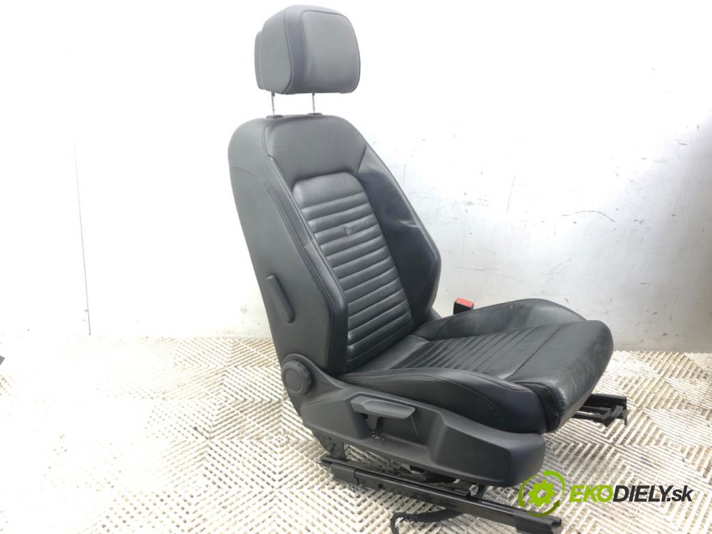 VW PASSAT B8 sedan 2016 140 kW 2.0 TDI 4motion 1968 Sedadlá, sedačky Sedadlo