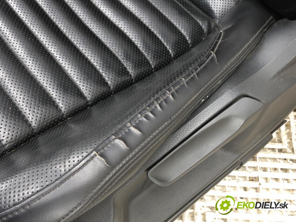 VW PASSAT B8 sedan 2016 140 kW 2.0 TDI 4motion 1968 Sedadlá, sedačky Sedadlo