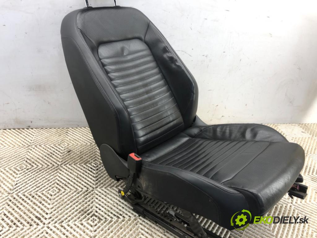 VW PASSAT B8 sedan 2016 140 kW 2.0 TDI 4motion 1968 Sedadlá, sedačky Sedadlo