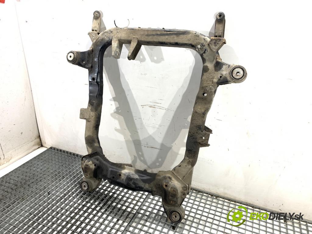 OPEL SIGNUM liftback 2003 130 kW 3.0 V6 CDTI (F48) 2958 výztuha pod motor  (Přední výztuha)