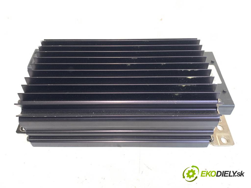 AUDI A6 C6 sedan 2005 165 kW 3.0 TDI quattro 2967 Zosilňovač 4F5035223E (Zosilňovač)