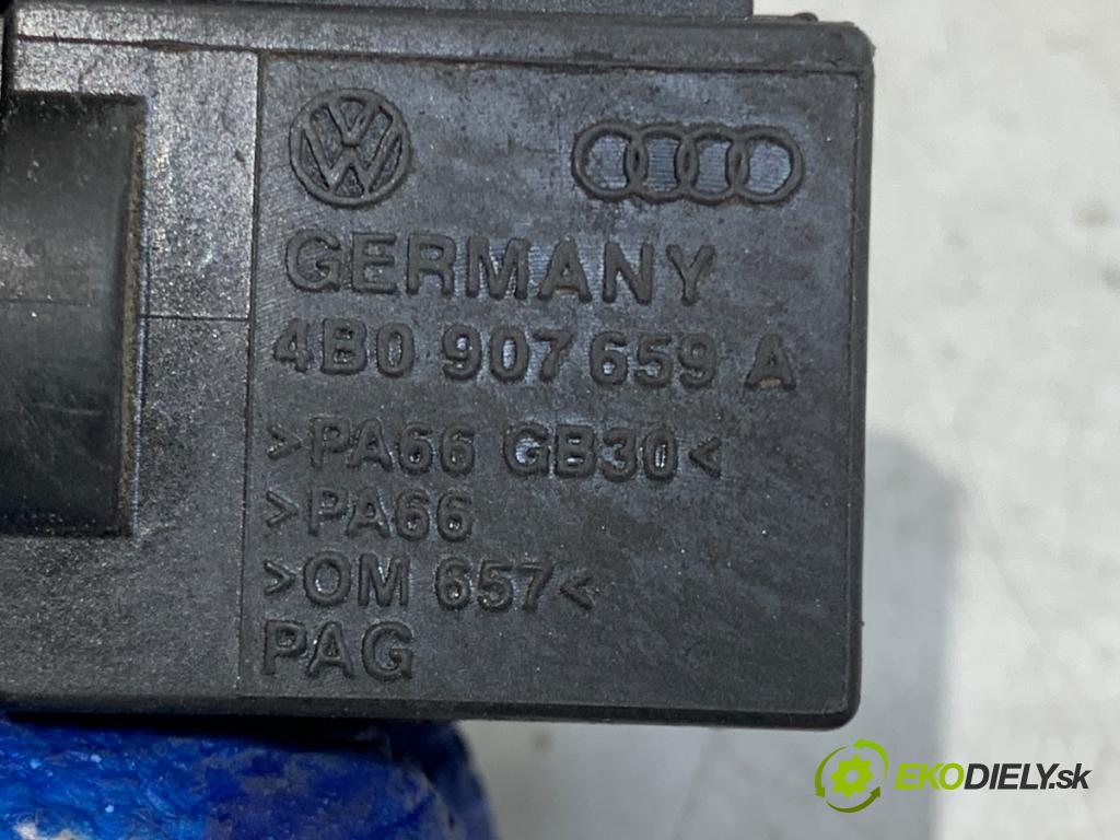 AUDI A6 C6 sedan 2005 165 kW 3.0 TDI quattro 2967 snímač KVALITNÍ: vzduchu 4B0907659A