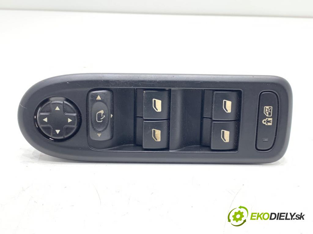 PEUGEOT 508 I sedan 2011 115 kW 1.6 THP 1598 Prepínač okien 96659465ZD (Prepínacie páčky pod volantom)