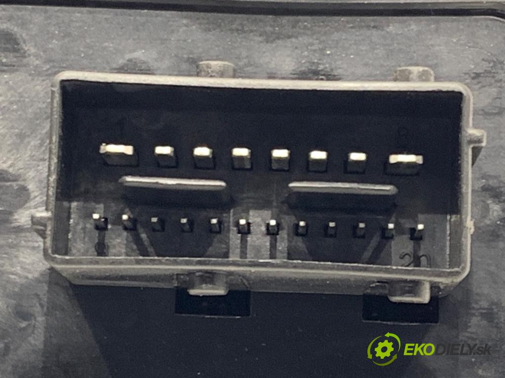 PEUGEOT 508 I sedan 2011 115 kW 1.6 THP 1598 Prepínač okien 96659465ZD (Prepínacie páčky pod volantom)