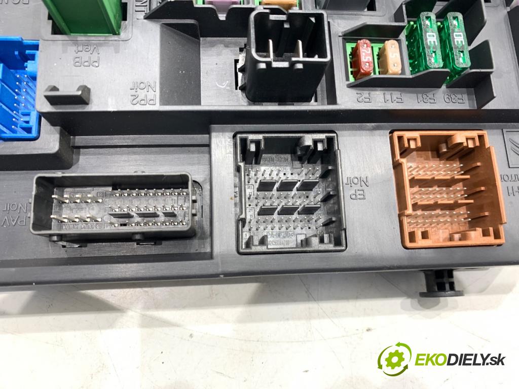 PEUGEOT 508 I sedan 2011 115 kW 1.6 THP 1598 modul BSI 9664992380 (Pojistková skříňka)