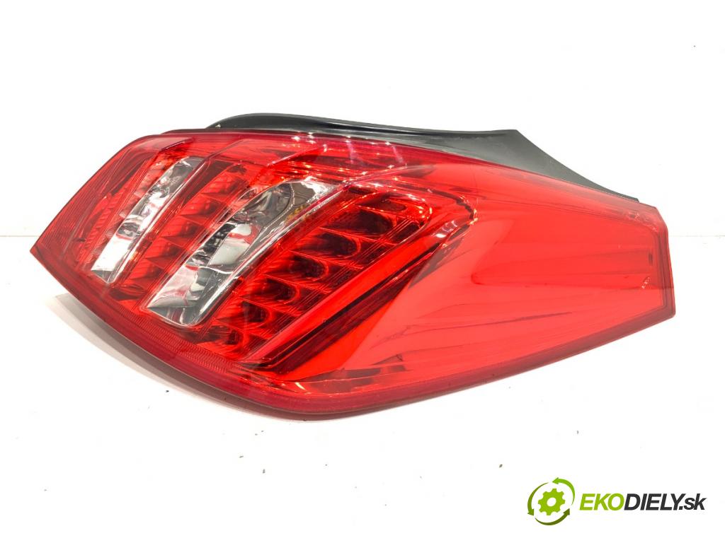 PEUGEOT 508 I sedan 2011 115 kW 1.6 THP 1598 světlo pravý zadní část 9686293680A