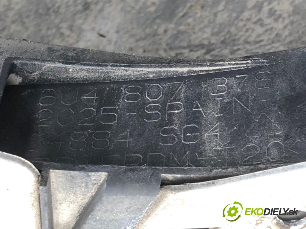 SEAT IBIZA IV liftback 2009 51 kW 1.2 1198 nárazník zadní část  (Klika dveří ostatní)