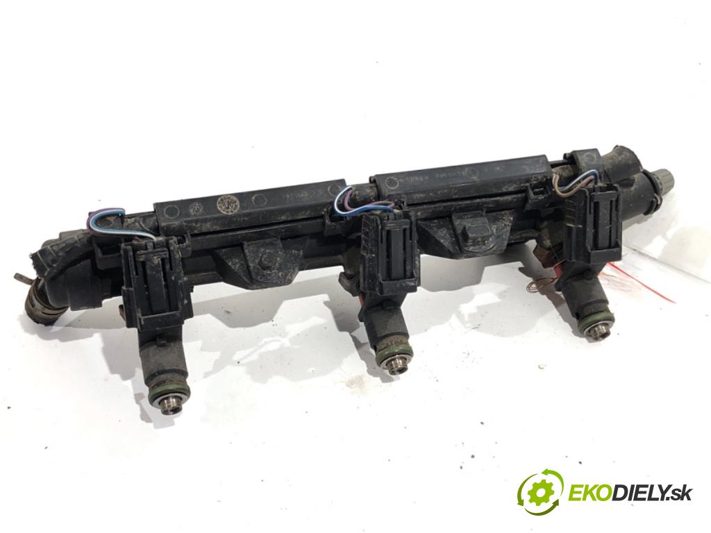 SEAT IBIZA IV liftback 2009 51 kW 1.2 1198 Lišta vstrekovacia 03E133320A (Vstrekovacia lišta)