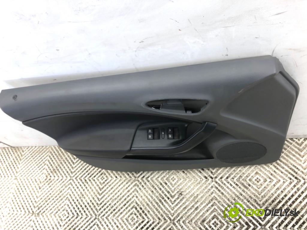 SEAT IBIZA IV liftback 2009 51 kW 1.2 1198 ča dveře levý přední část