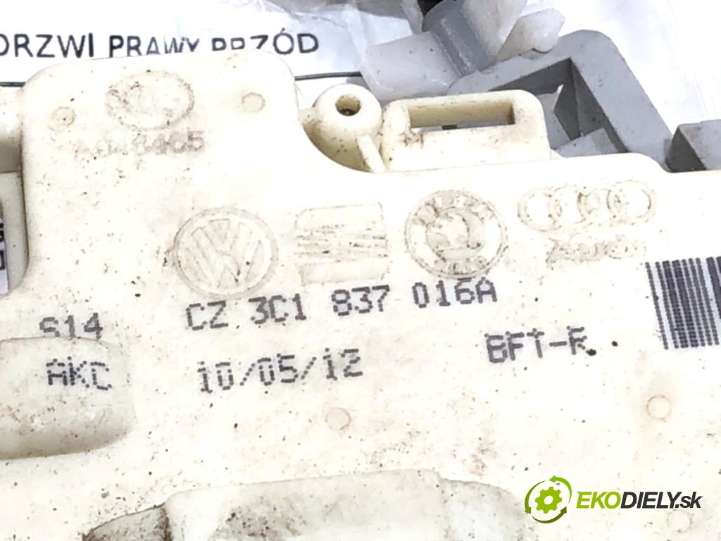 VW PASSAT B7 Kombi 2012 118 kW 1.8 TSI 1798 zámok dveře pravý přední část 3C1837016A