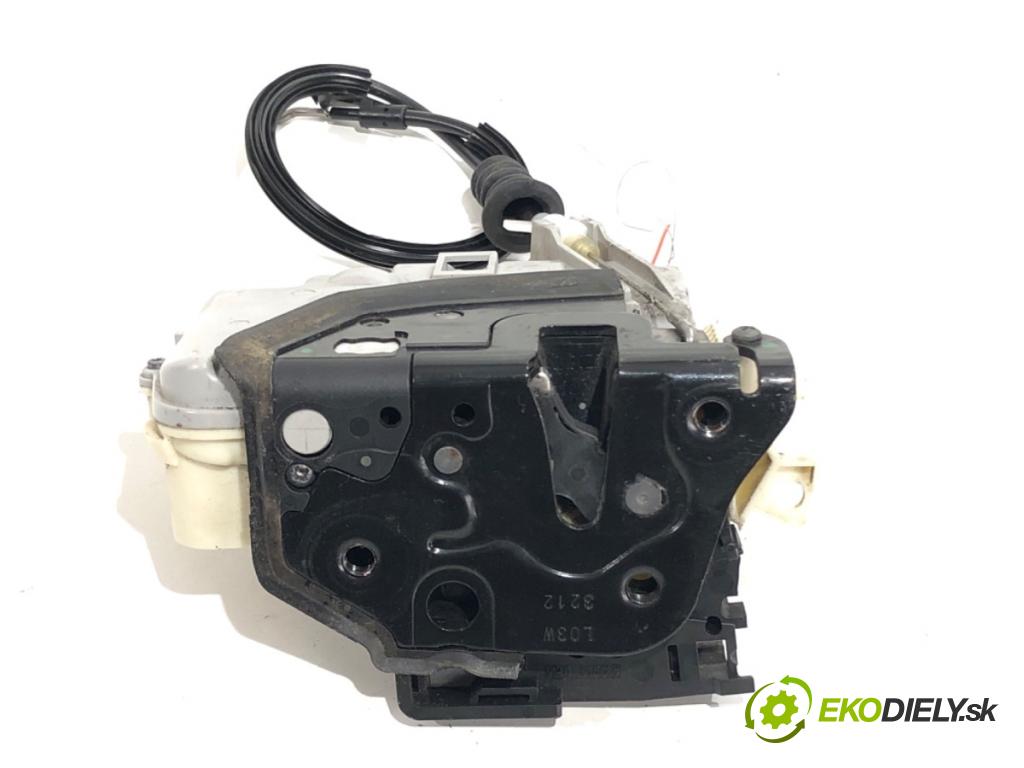 VW PASSAT B7 Kombi 2012 118 kW 1.8 TSI 1798 zámok dveře levý přední část 3C1837015A