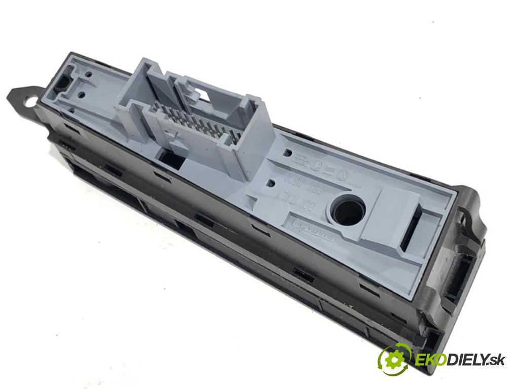 VW PASSAT B7 Kombi 2012 118 kW 1.8 TSI 1798 Spínač brzdy ručnej brzdy 3AB927137A (Prepínacie páčky pod volantom)