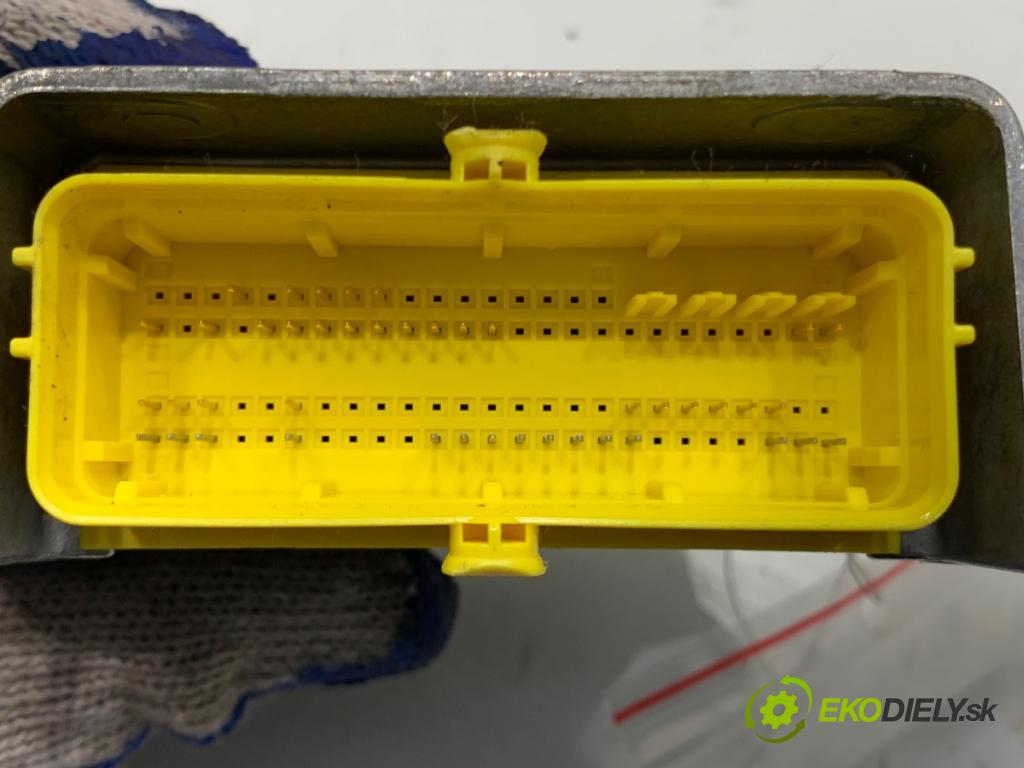 VW PASSAT B7 Kombi 2012 118 kW 1.8 TSI 1798 senzor airbag 5N0959655AA (Snímač)