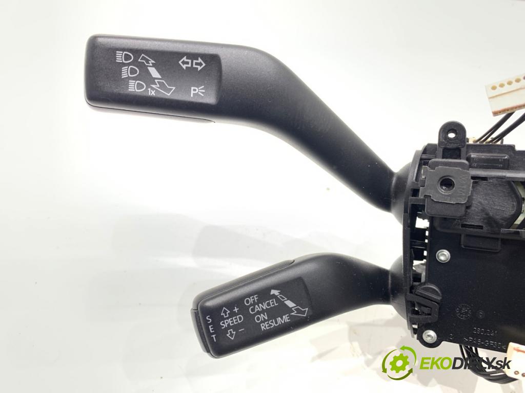 VW PASSAT B7 Kombi 2012 118 kW 1.8 TSI 1798 Prepínač kombinovaný 3C9953501BN (Prepínacie páčky pod volantom)